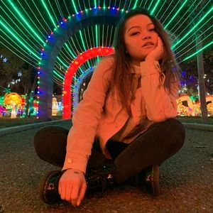 Meet your Posher, Alexa